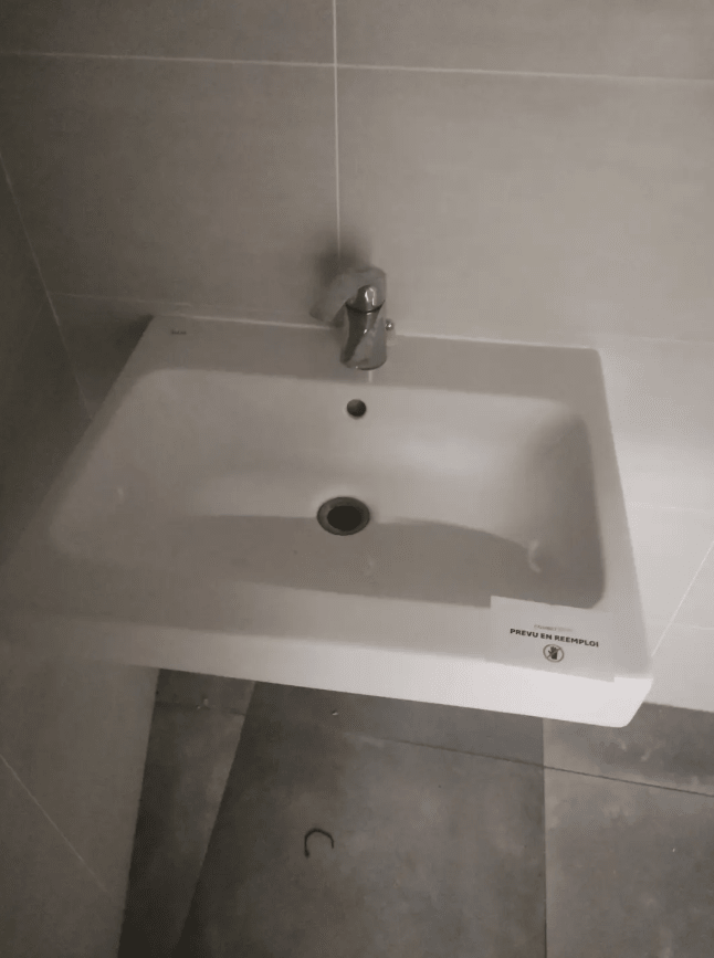 Vasque suspendue ALLIA + mitigeur Grohë - Backacia