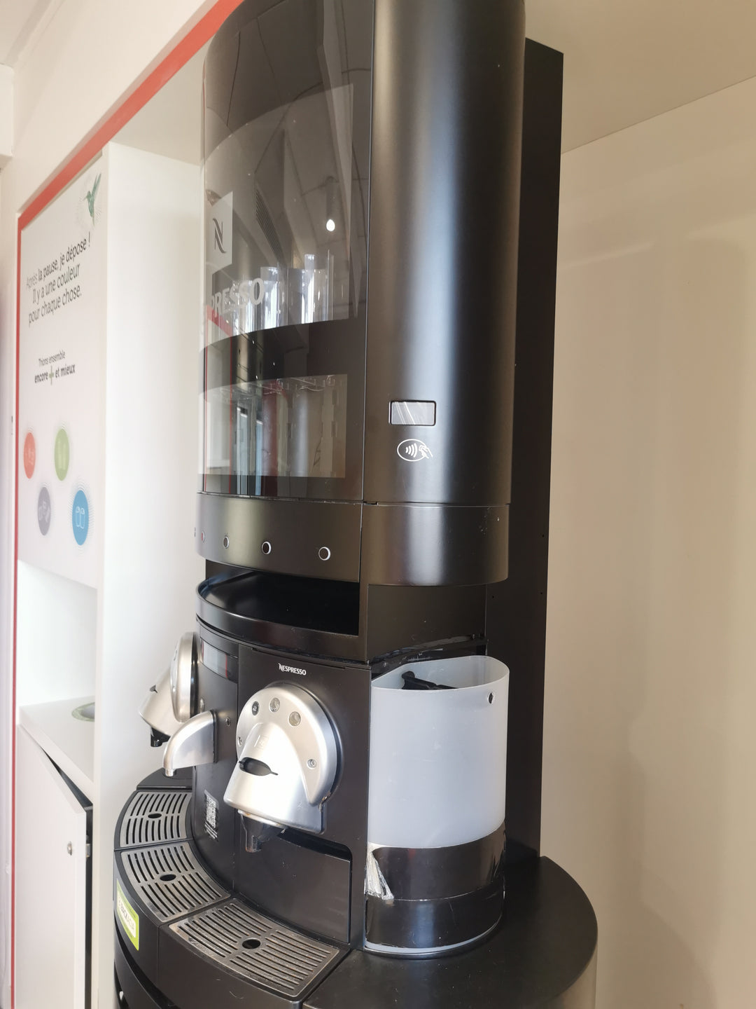Machine à café Nespresso - Backacia