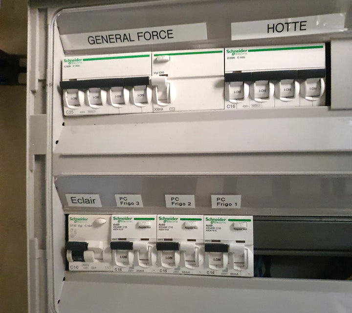 Armoire électrique SCHNEIDER - Backacia