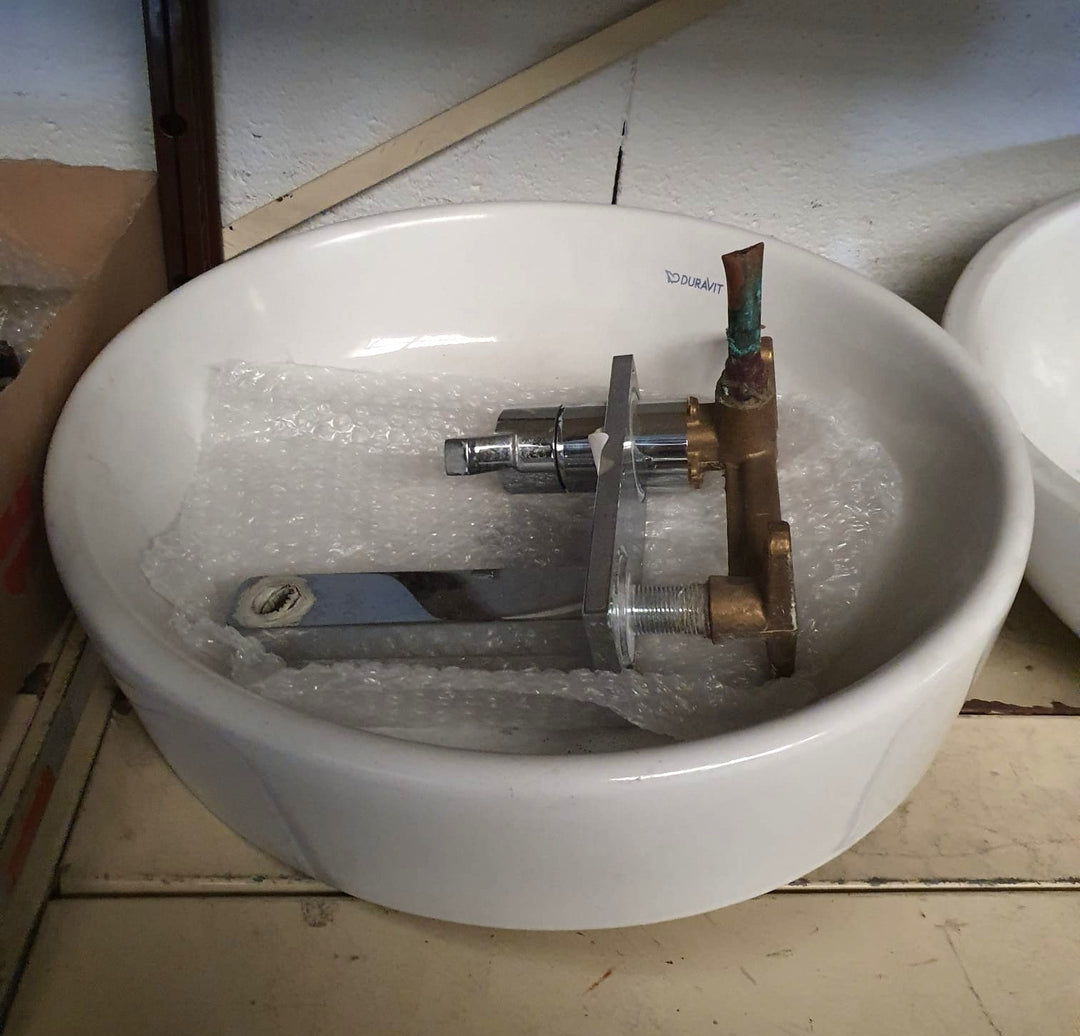 Vasque à poser DURAVIT avec robinetterie à encaster - Backacia