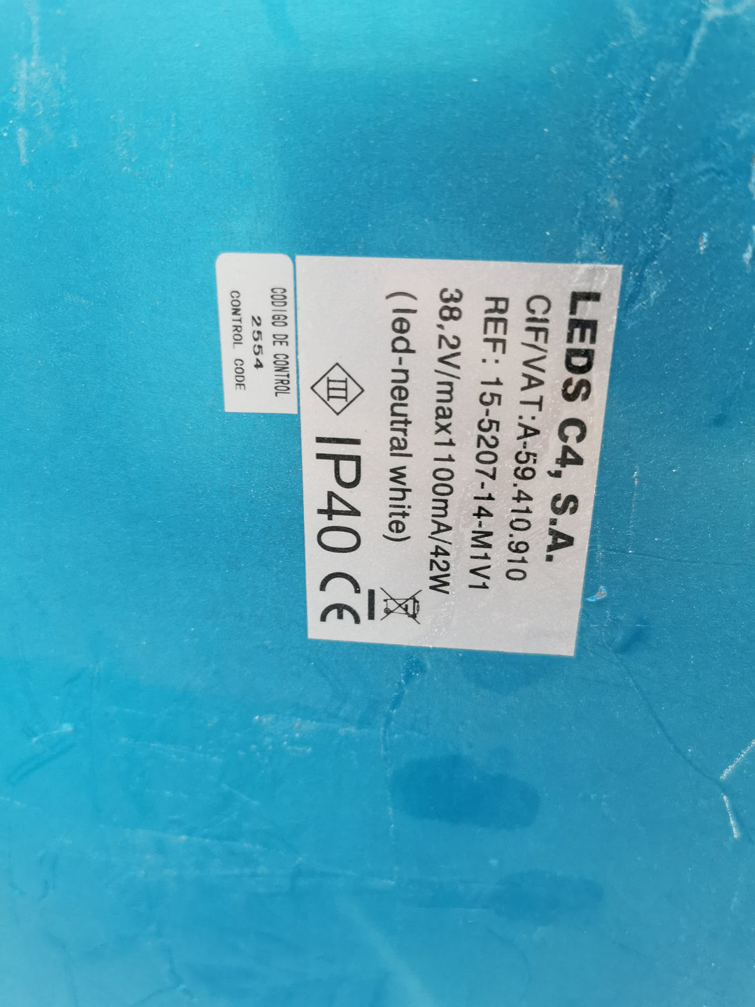 utf-8''9353d95f-8383-4e8d-b0f6-0a0ecb133dab.jpg