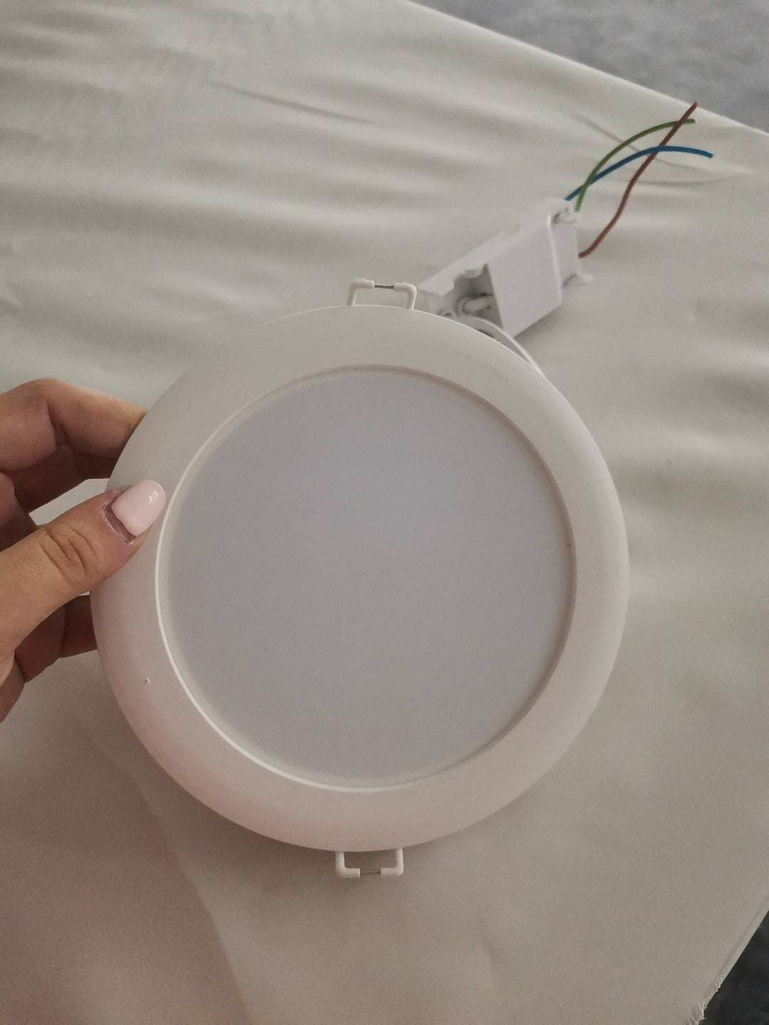 utf-8''b63ff369-4a9a-495d-8039-66d6d8e62d5d.jpg
