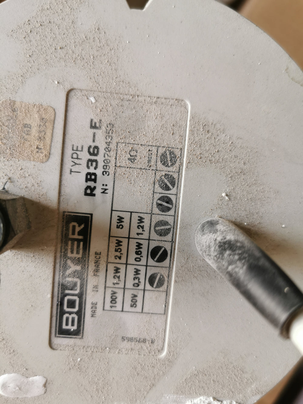 utf-8''ade31c25-96b8-4383-aa96-3e0c2574b30e.jpg