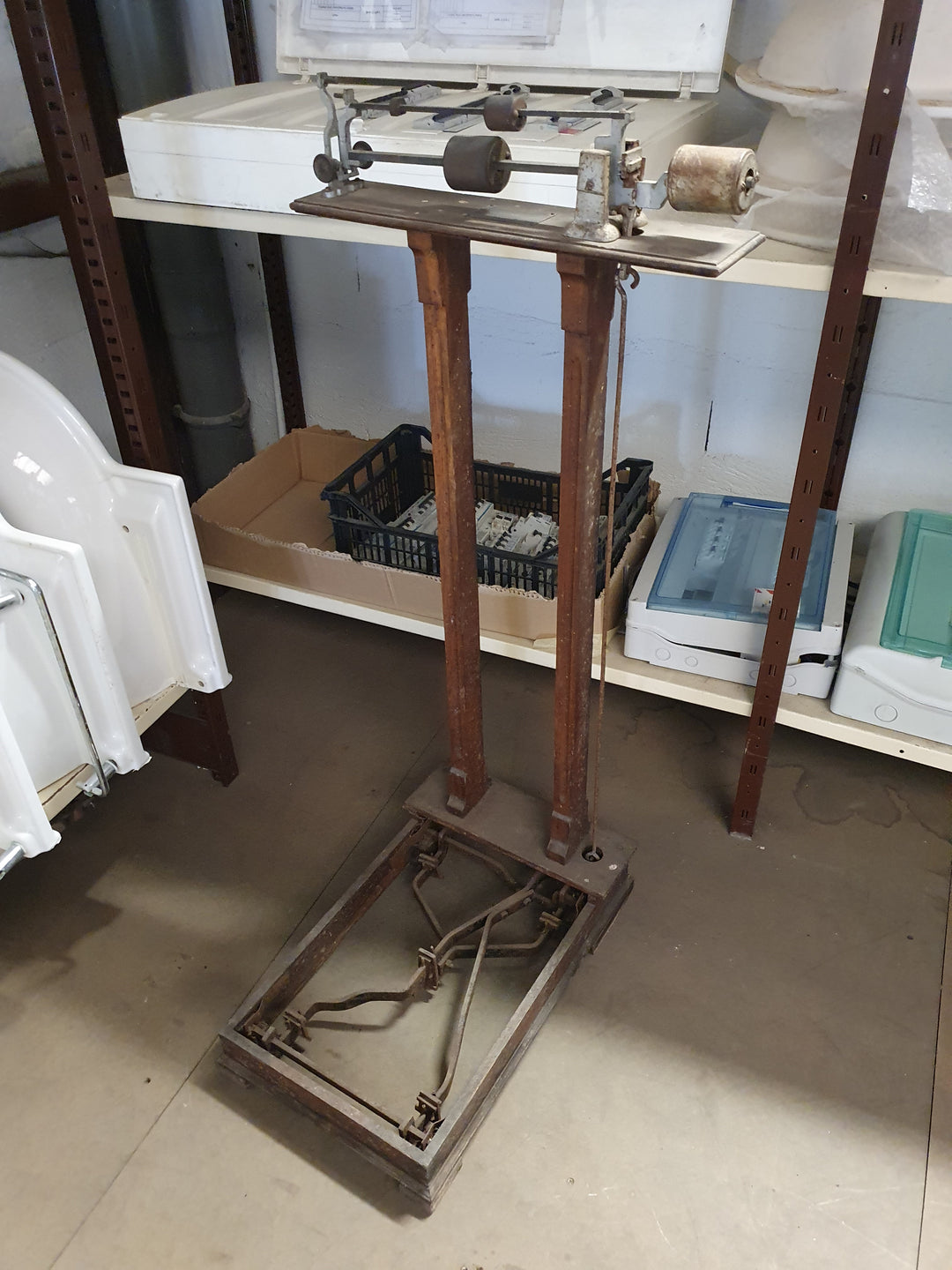 Balance en bois ancienne - Backacia