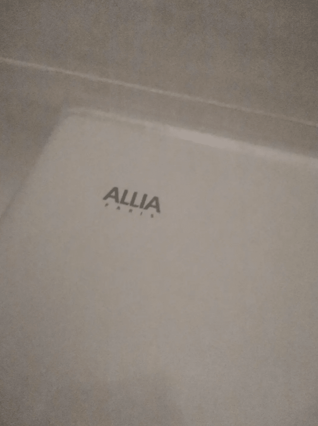 Vasque suspendue ALLIA + mitigeur Grohë - Backacia