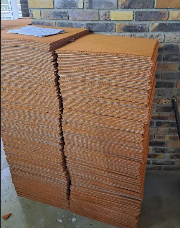 Moquette en dalles 50x50 Couleur Orange - Backacia